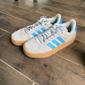 Women's Adidas platform sneakers - size 8
